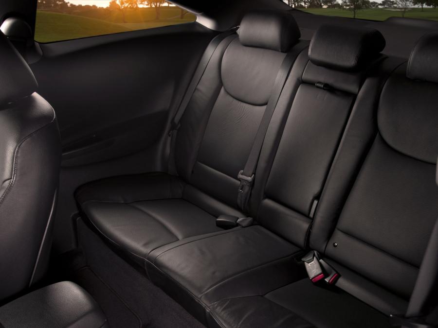  Hyundai Elantra Coupe 2012 года  (фото 6 из 88)